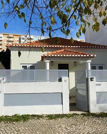 Bed and Breakfast Getwet Surfcamp Costa da Caparica Exterior foto