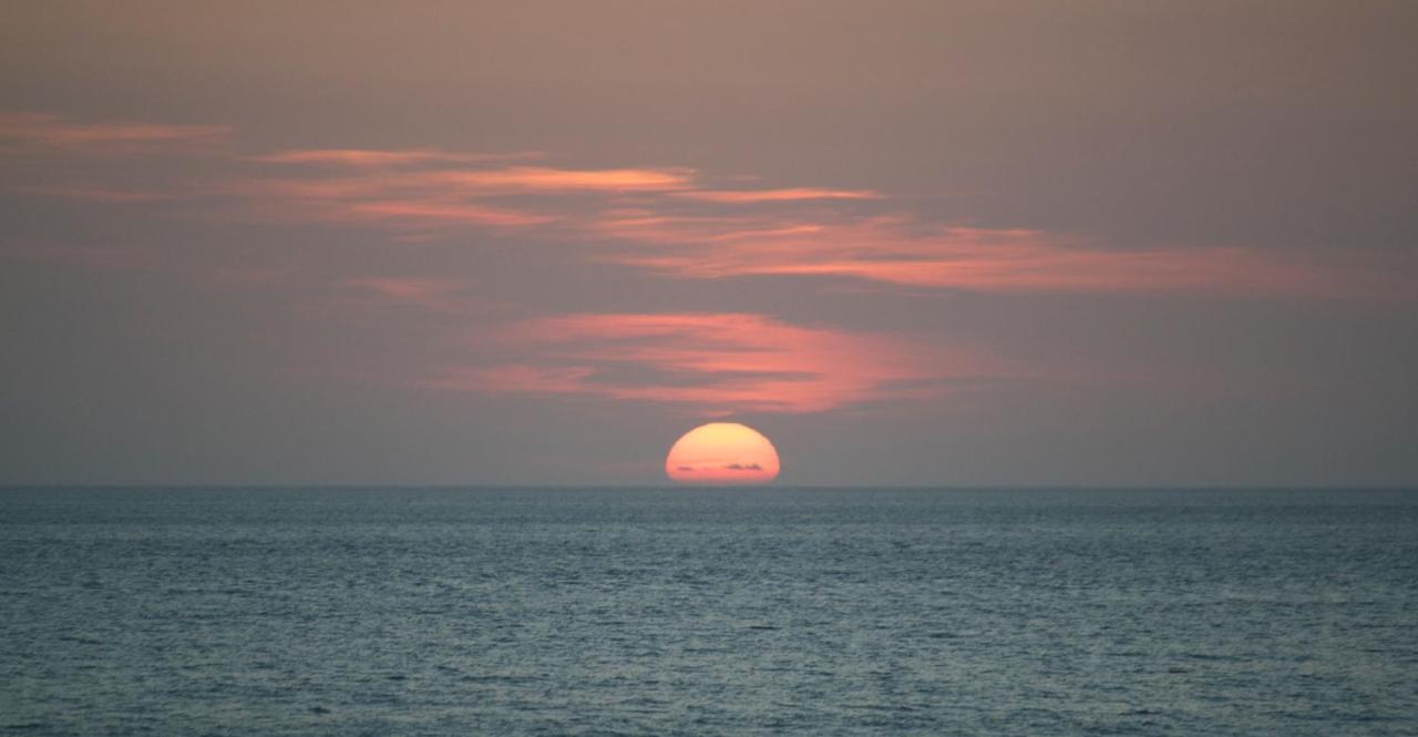 Bed and Breakfast Getwet Surfcamp Costa da Caparica Exterior foto