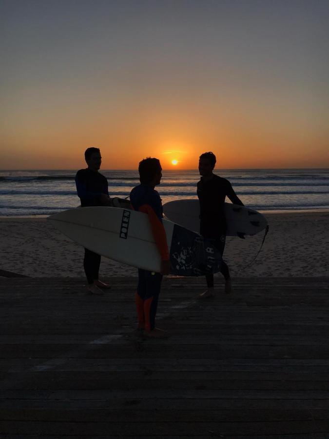 Bed and Breakfast Getwet Surfcamp Costa da Caparica Exterior foto