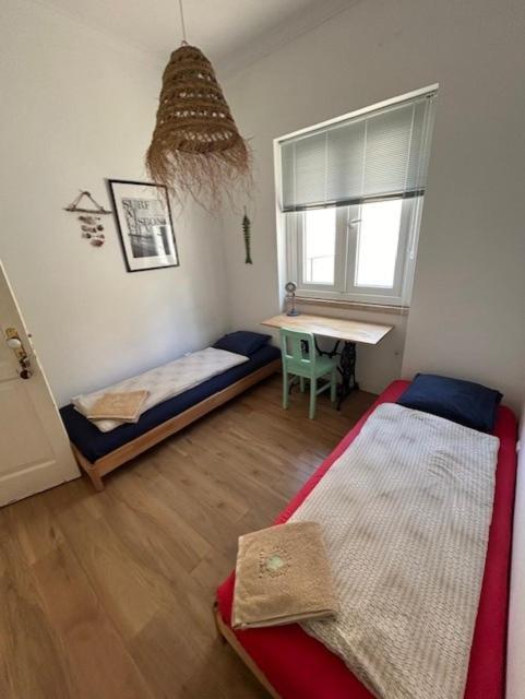 Bed and Breakfast Getwet Surfcamp Costa da Caparica Exterior foto
