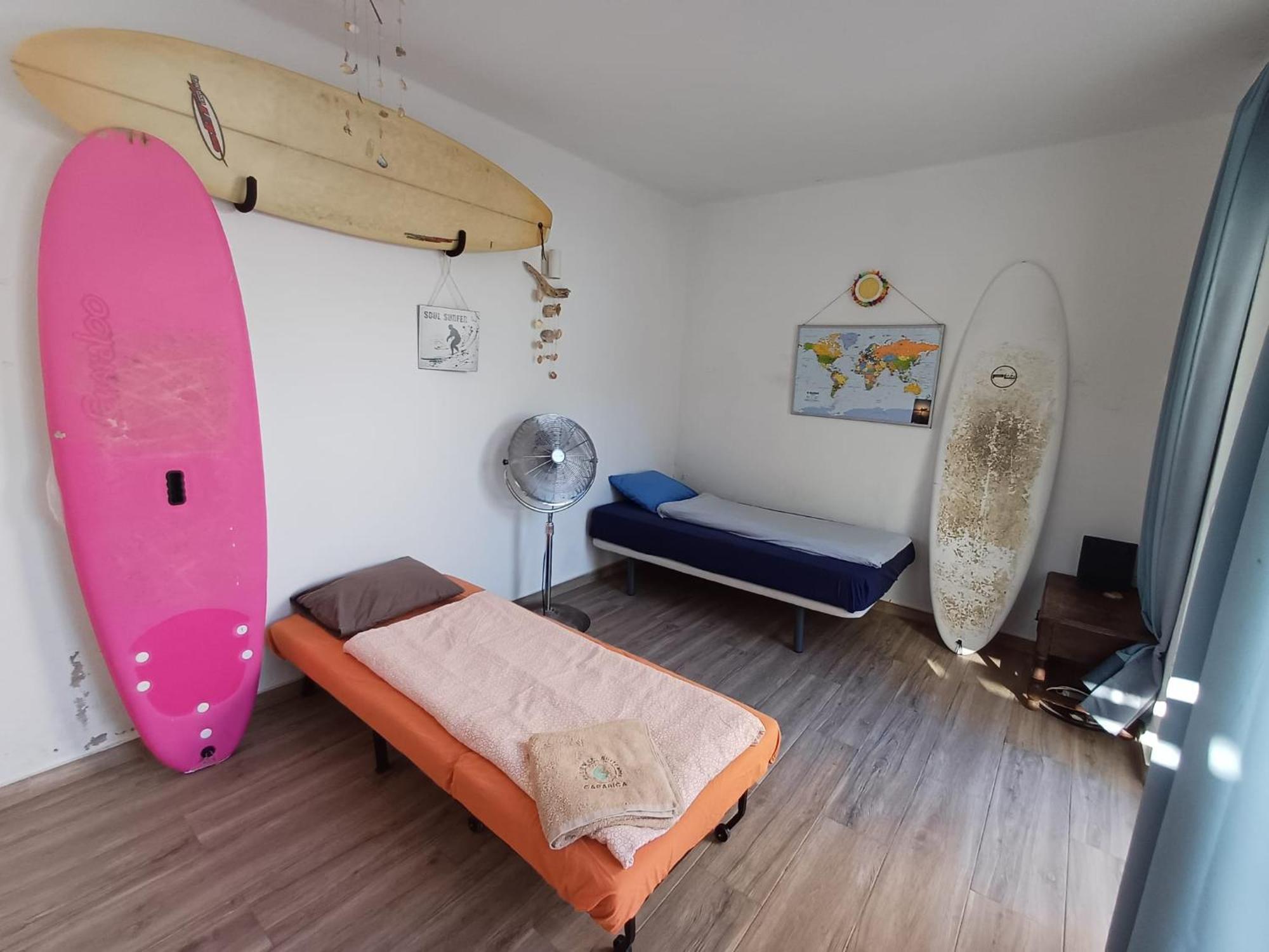 Bed and Breakfast Getwet Surfcamp Costa da Caparica Exterior foto